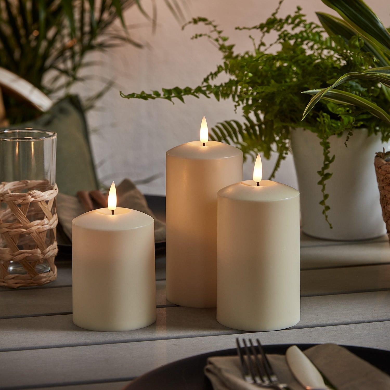 LED Outdoor Candle Set – Warm Flicker Light for Cozy Nights
